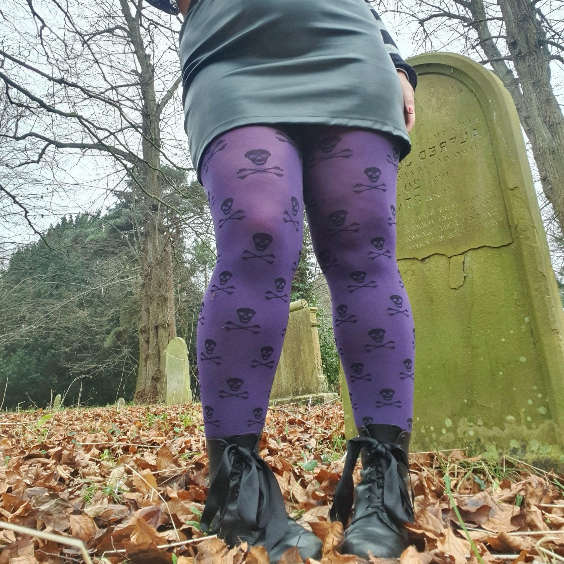 80 Denier Skullz Tights - Forbidden Fruit - Snag